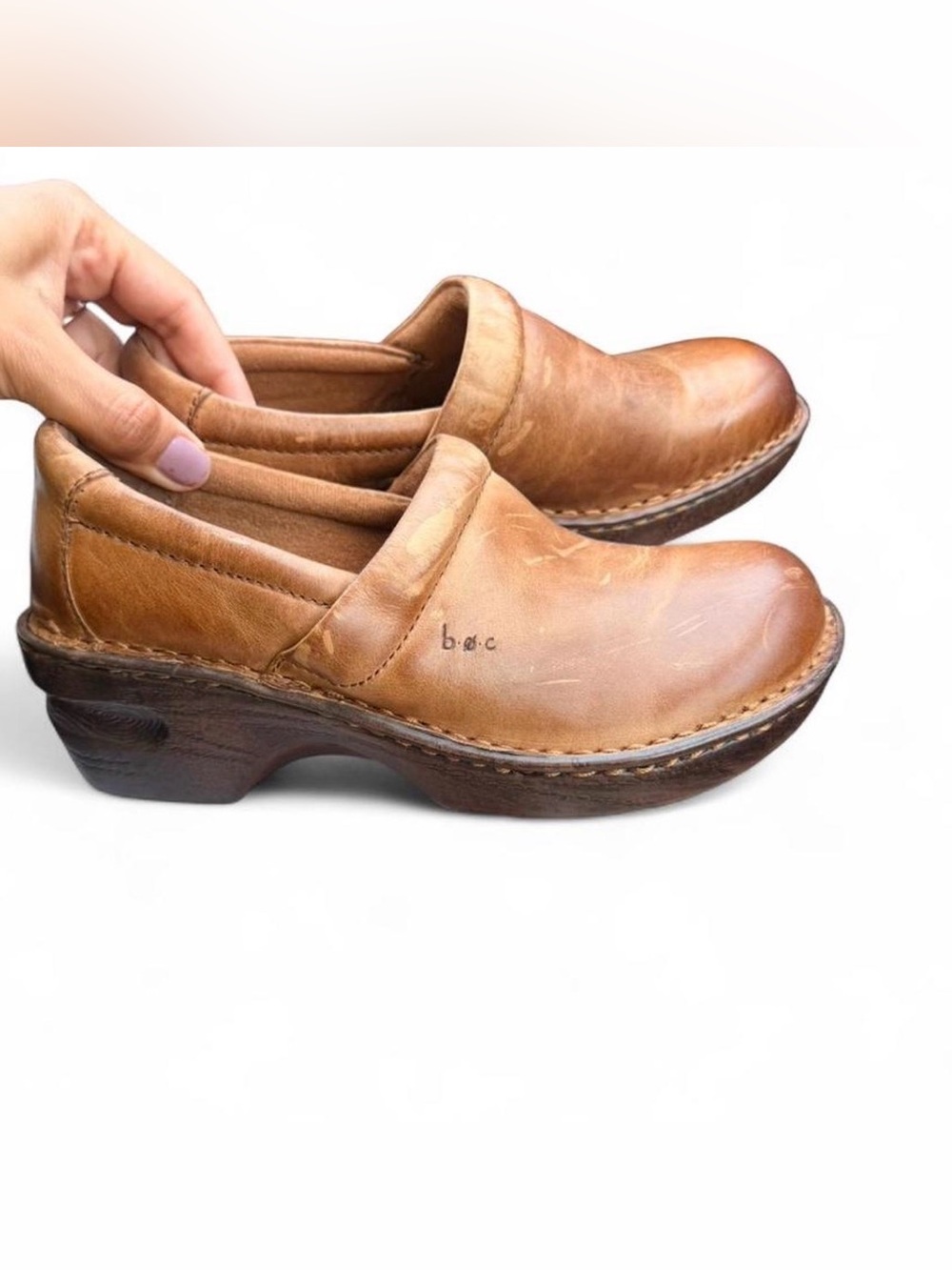 b.o.c. Women's Tan Leather Clogs